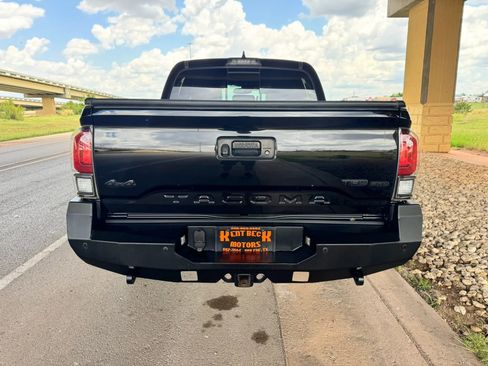 Used 2019 Toyota Tacoma TRD Pro AWD/4WD image 4