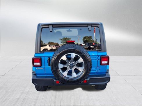 Used 2022 Jeep Wrangler Unlimited Sahara w/ Cold Weather Group image 5