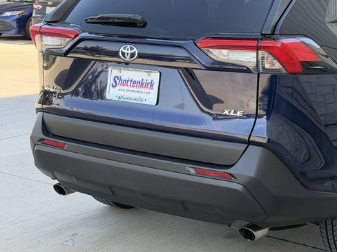 Used 2020 Toyota RAV4 XLE w/ Carpet Mat Package FWD image 6
