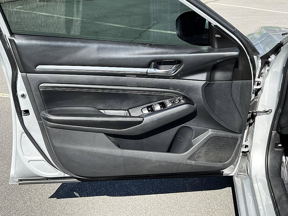 Used 2021 Nissan Altima 2.5 SV FWD image 19