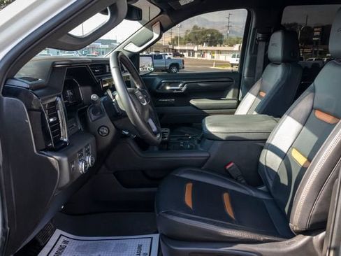 Certified 2025 GMC Sierra 1500 AT4 AWD/4WD image 6