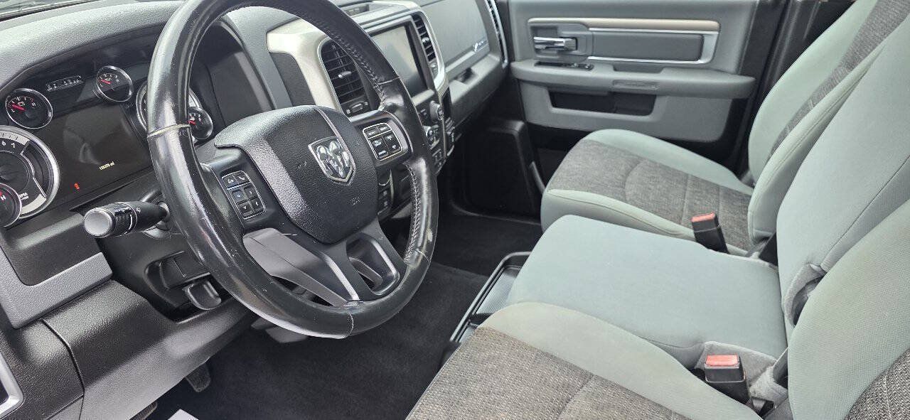 Used 2019 RAM 1500 Big Horn w/ Rambox Value Package AWD/4WD image 12