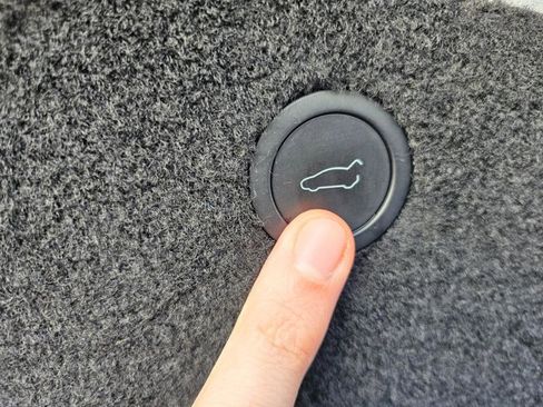 Used 2024 Tesla Model X Plaid image 76