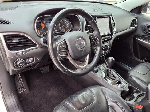 Used 2019 Jeep Cherokee Limited image 13