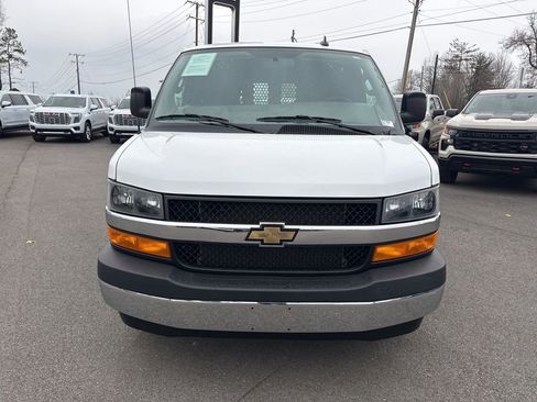 Used 2024 Chevrolet Express 2500 w/ Driver Convenience Package image 8