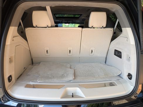 Used 2024 Cadillac Escalade Sport Platinum w/ LPO, ONYX Package AWD/4WD image 20