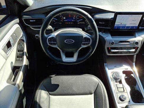 Certified 2023 Ford Explorer XLT w/ Equipment Group 202A image 12