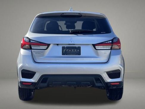 Used 2025 Mitsubishi Outlander Sport SE AWD/4WD image 4