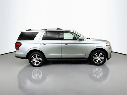Used 2023 Ford Expedition Limited image 8