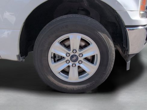 Used 2018 Ford F150 XLT image 10