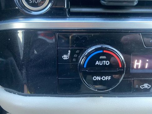 Used 2024 Nissan Pathfinder SL image 24