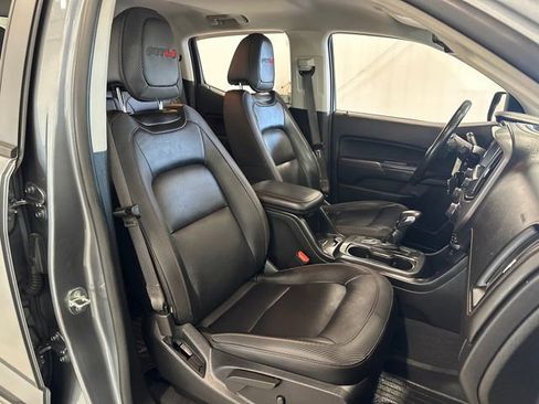 Used 2022 GMC Canyon AT4 image 34