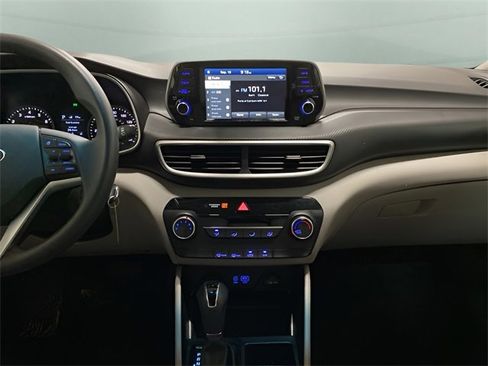Used 2021 Hyundai Tucson SE image 13