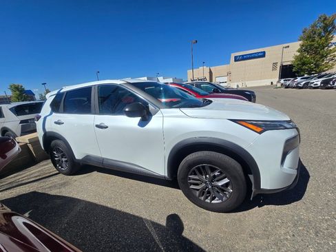 Used 2024 Nissan Rogue S AWD/4WD image 7