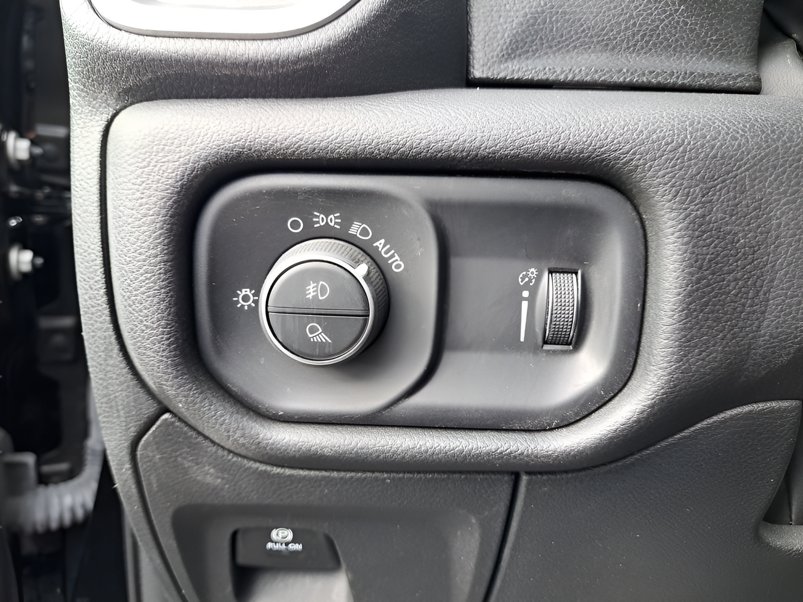 Used 2023 RAM 1500 Big Horn AWD/4WD image 27