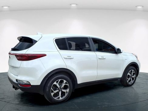 Used 2022 Kia Sportage LX AWD/4WD image 7