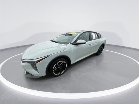 Used 2025 Kia K4 EX image 4