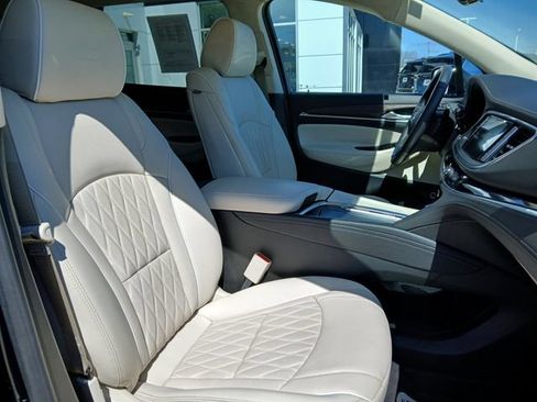 Certified 2024 Buick Enclave Avenir w/ Avenir Technology Package AWD/4WD image 15