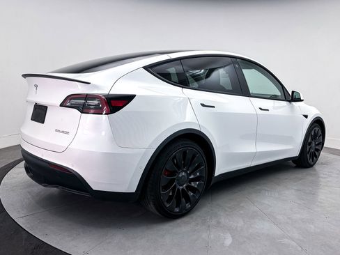 Used 2022 Tesla Model Y Performance AWD/4WD image 15