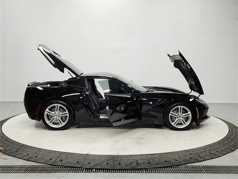 Used 2017 Chevrolet Corvette Stingray Coupe w/ Battery Protection Package image 16