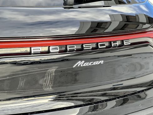 Used 2025 Porsche Macan Turbo image 27