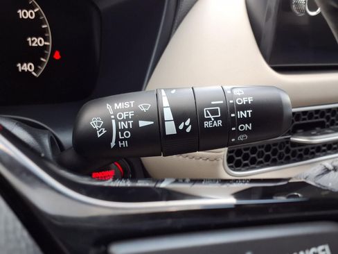 Used 2026 Honda HR-V EX-L image 19