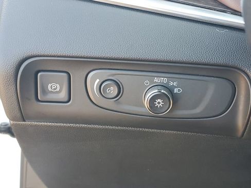 Used 2019 Buick Enclave Avenir w/ Avenir Technology Package AWD/4WD image 20