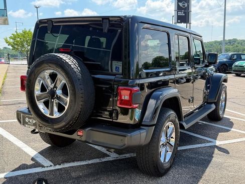 Used 2021 Jeep Wrangler Unlimited Sahara w/ Safety Group AWD/4WD image 3