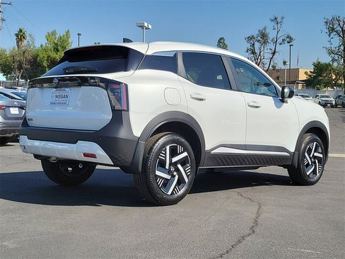 New 2026 Nissan Kicks SV image 2