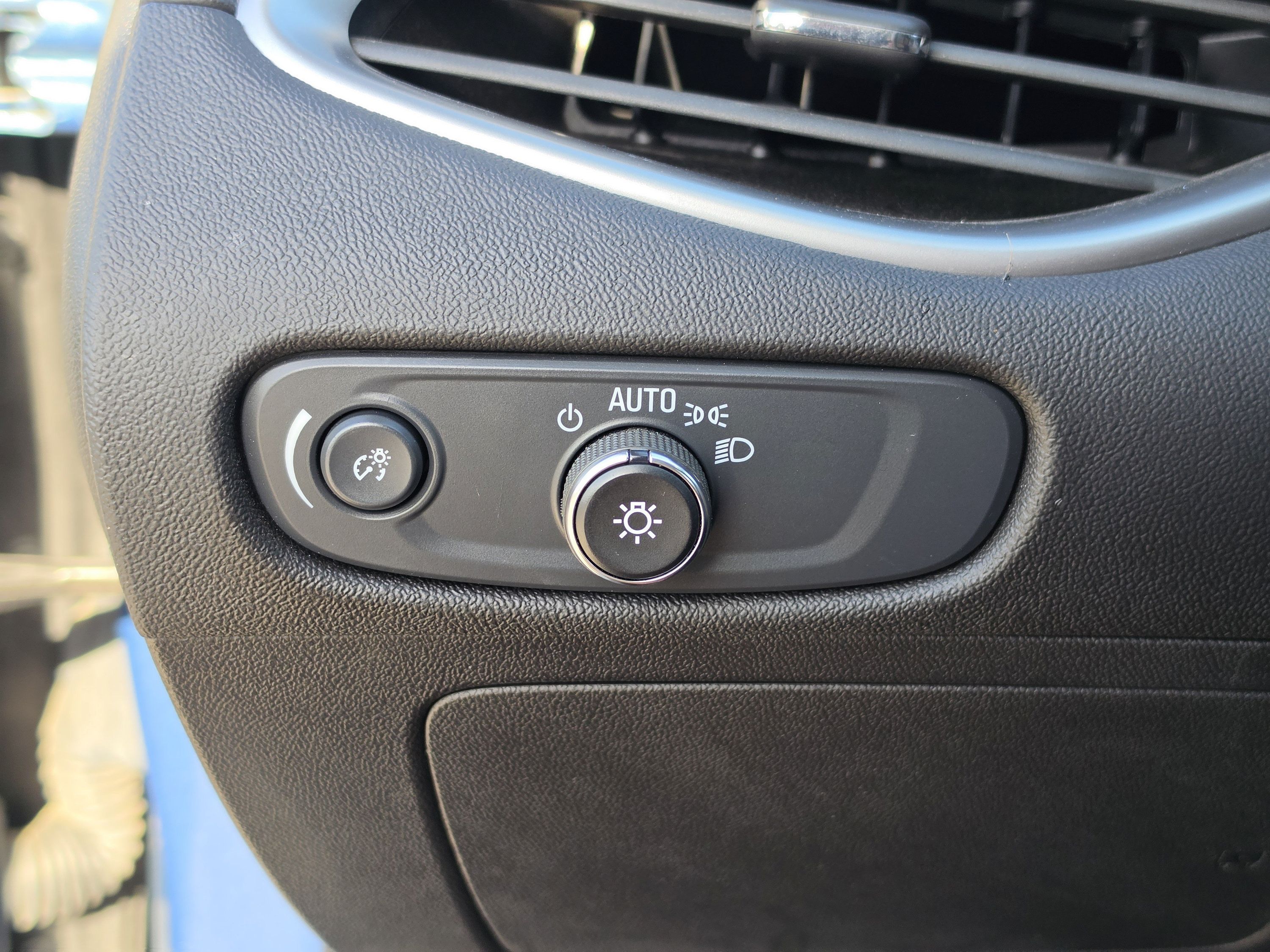 Used 2025 Chevrolet Malibu LT FWD image 30