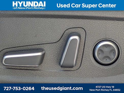 Certified 2025 Hyundai Palisade SEL FWD image 26