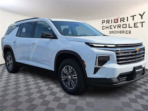 New 2025 Chevrolet Traverse LT w/ Enhanced Driving Package image 3