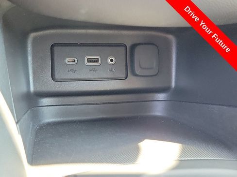 Used 2024 Chevrolet Equinox LT AWD/4WD image 14