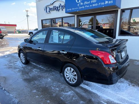 Used 2019 Nissan Versa SV image 7