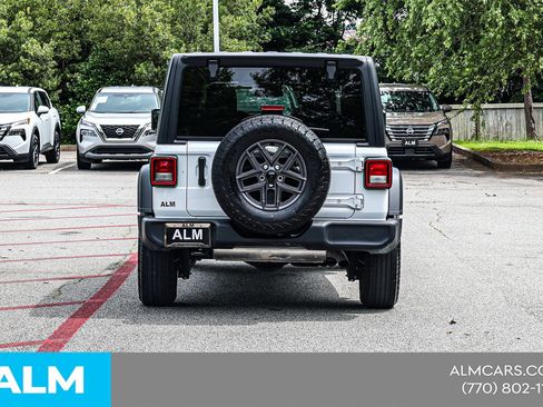Used 2025 Jeep Wrangler Unlimited Sport AWD/4WD image 12