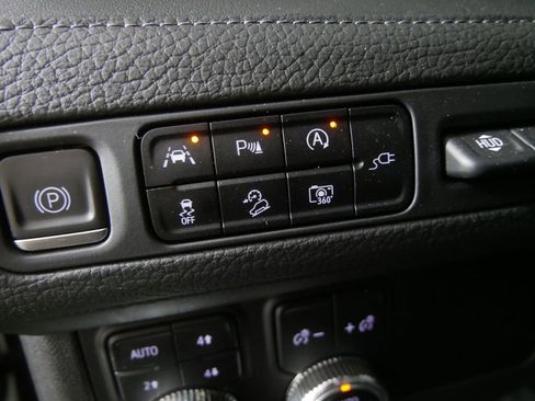Used 2022 GMC Yukon Denali AWD/4WD image 20