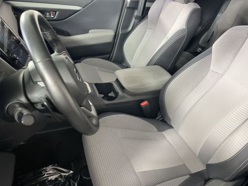 Used 2024 Subaru Outback Premium AWD/4WD image 19