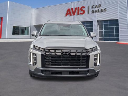Used 2025 Hyundai Palisade Limited FWD image 2