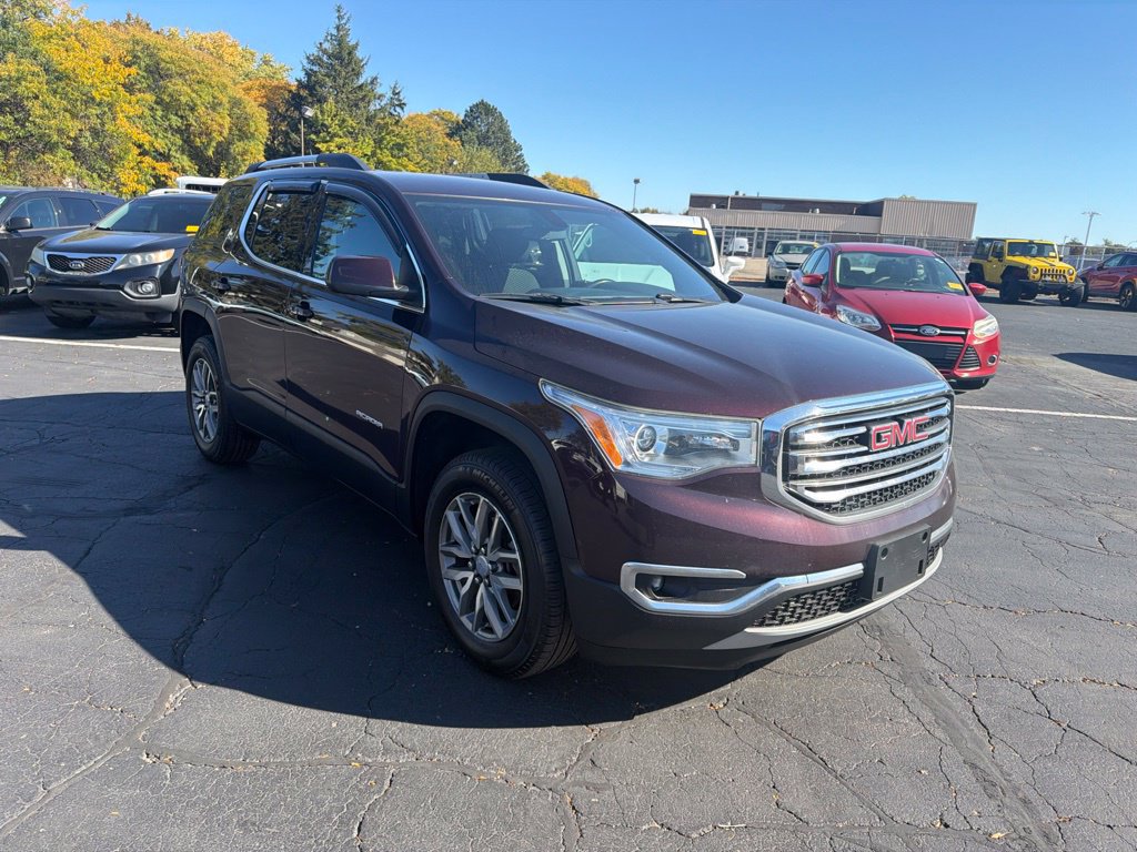 Used 2017 GMC Acadia SLE AWD/4WD image 4