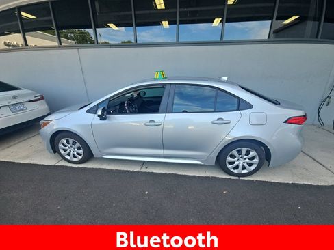 Used 2024 Toyota Corolla LE FWD image 9