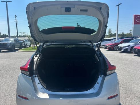 Certified 2024 Nissan Leaf S image 11