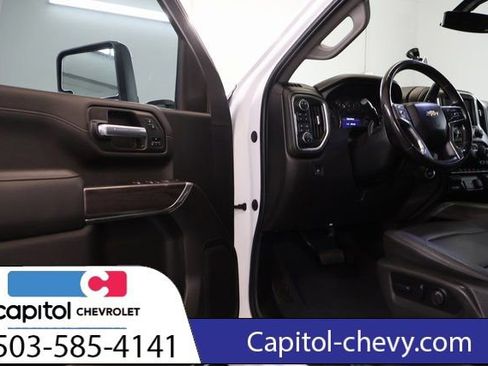 Used 2022 Chevrolet Silverado 2500 LTZ w/ LTZ Convenience Package AWD/4WD image 9