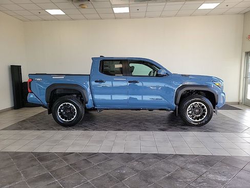 New 2026 Toyota Tacoma TRD Off-Road w/ TRD Off Road Upgrade Package AWD/4WD image 4