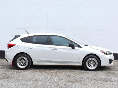 Used 2017 Subaru Impreza 2.0i AWD/4WD image 6
