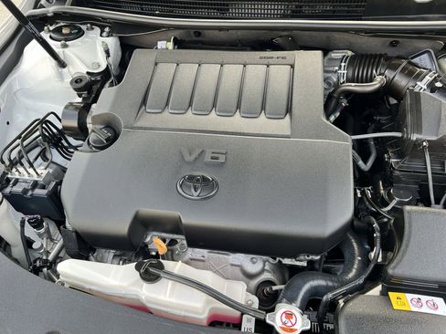 Used 2017 Toyota Avalon Limited w/ Carpet Mat Package image 26