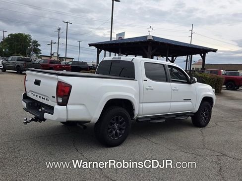 Used 2022 Toyota Tacoma SR5 w/ Technology Package RWD image 14