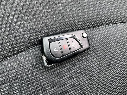 Certified 2024 Toyota RAV4 LE AWD/4WD image 15