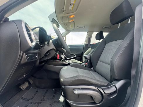 Used 2021 Kia Soul LX FWD image 21