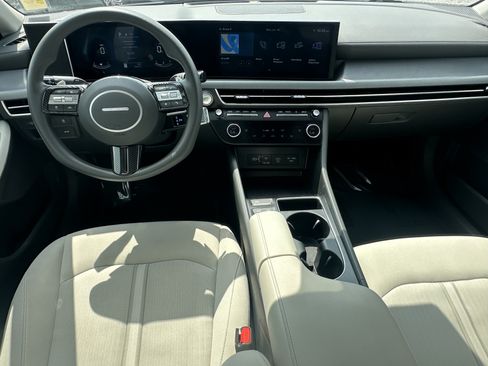 Used 2025 Hyundai Sonata SEL FWD image 21