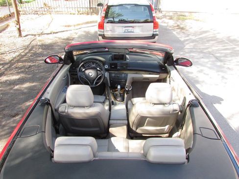 Used 2008 BMW 128i Convertible image 22